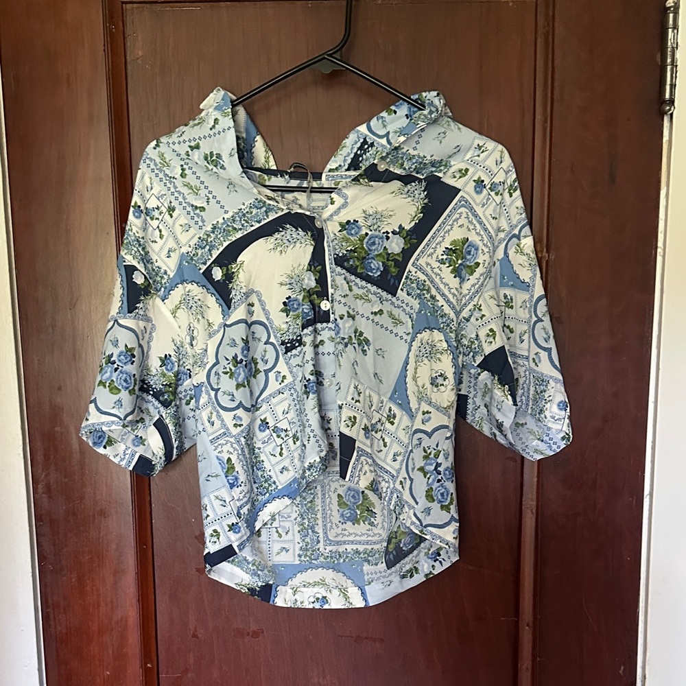 Abercrombie & Fitch Blue and White Floral Patchwork Top
